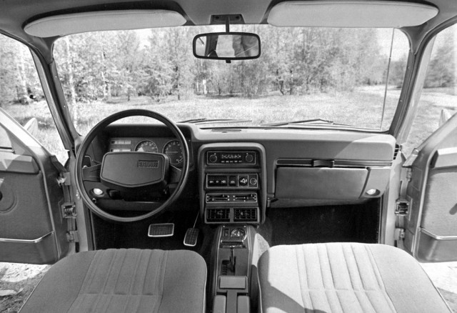 Почему в СССР массово не выпускали машины с автоматом