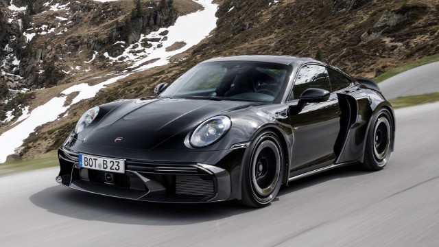 В Россию прибыл редкий 900-сильный Porsche 911. Цена "всего ничего" — 80 млн. рублей