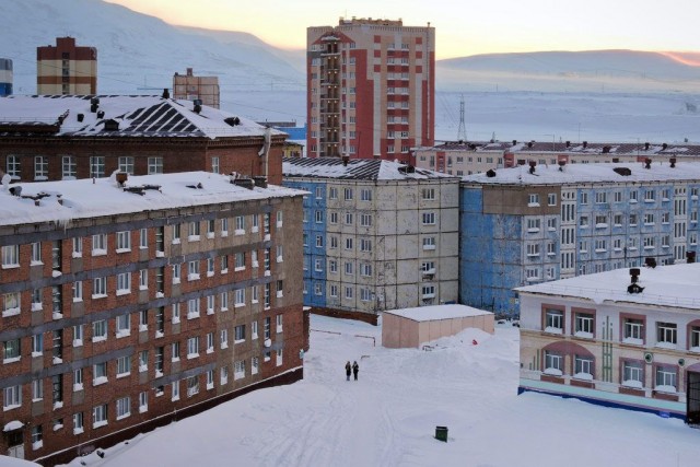 Собираем пуховики для жизни в -50.