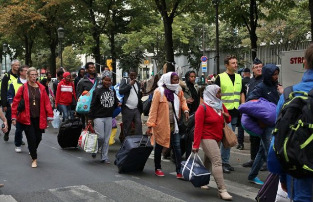 Полиция Франции разгромила лагерь беженцев в Париже