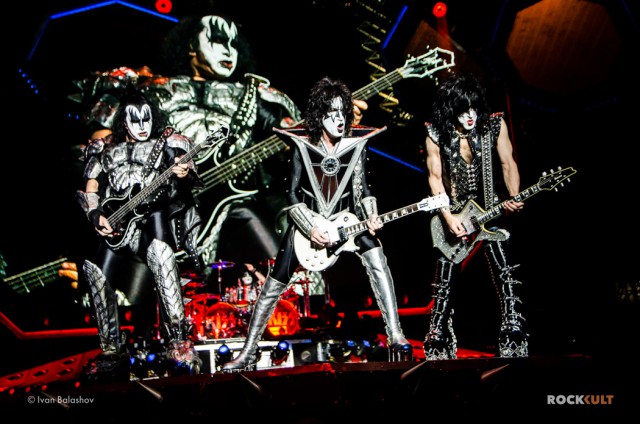 Kiss - Dynasty. История создания