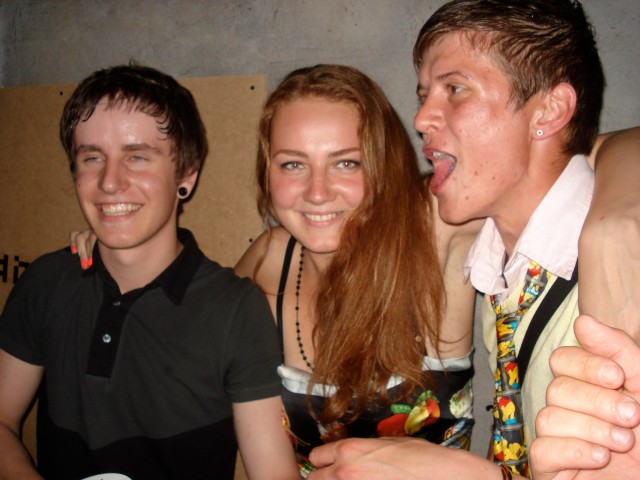 Девушка попросила отредактировать ее фотки...