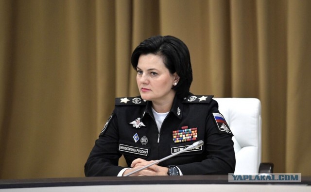 В погонах должны ходить только военные
