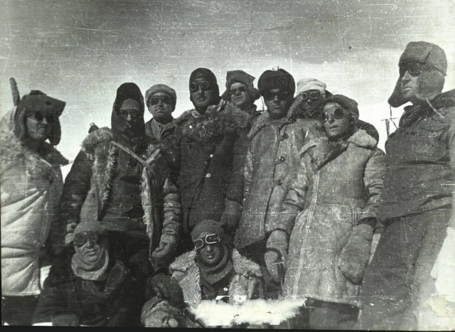 Фотографии связанных с историей Красной и Советской Армии.