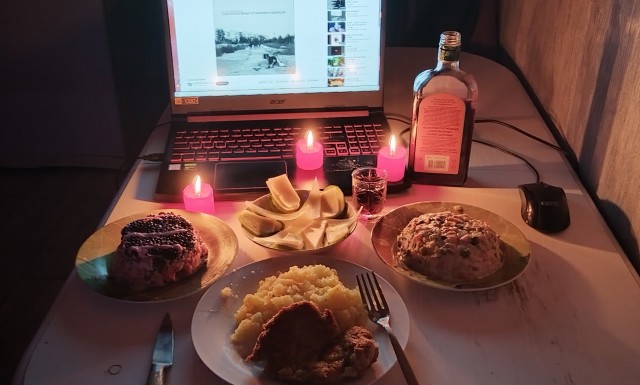 Какой стол, такой и стул!