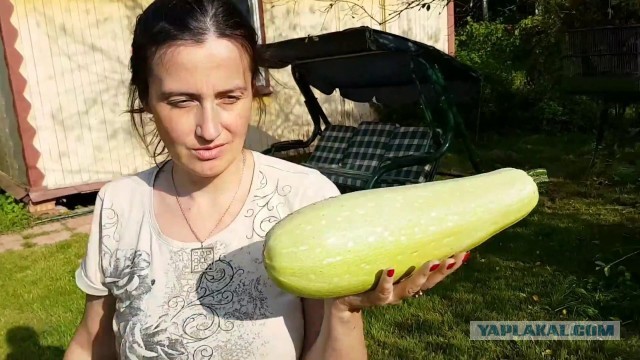 Царь-огурец достали из жительницы Уфы