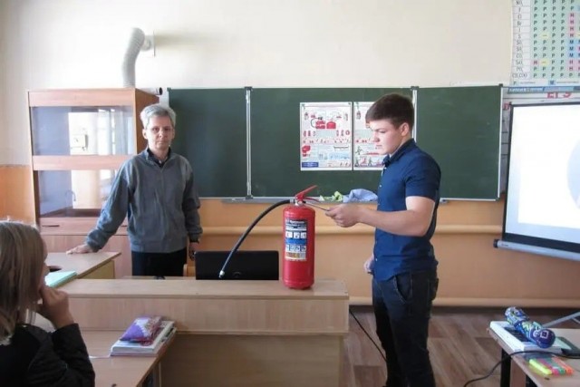 Начальную военную подготовку сделают обязательным школьным предметом с 1 сентября