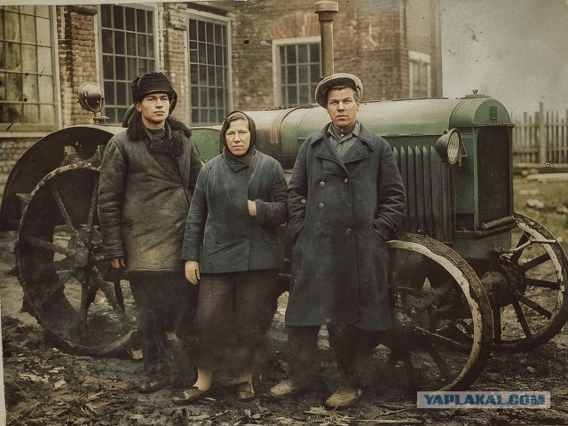 Прокати нас Петруша на тракторе!