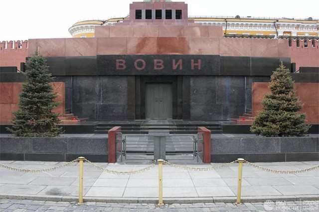 А что с Владимиром Владимировичем? Последняя трансляция его выступления неестественным изображением вызывает много вопросов