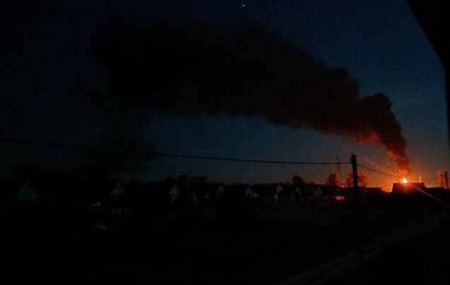 Взрывы в посёлке Погар Брянской области. Предварительно, горит подстанция