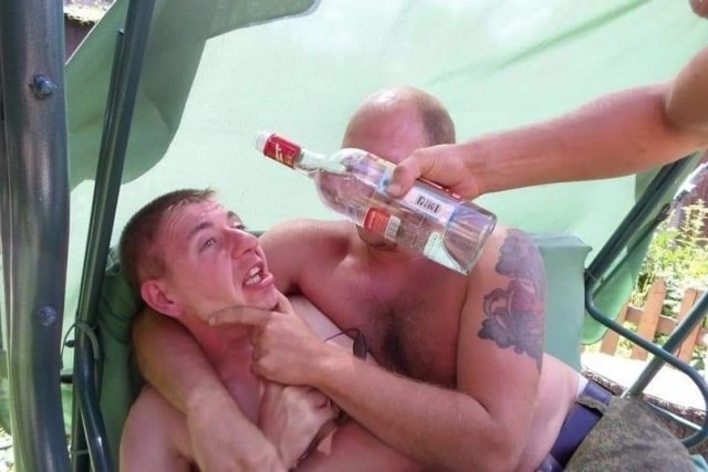 14 картинок с подписями, коллеги