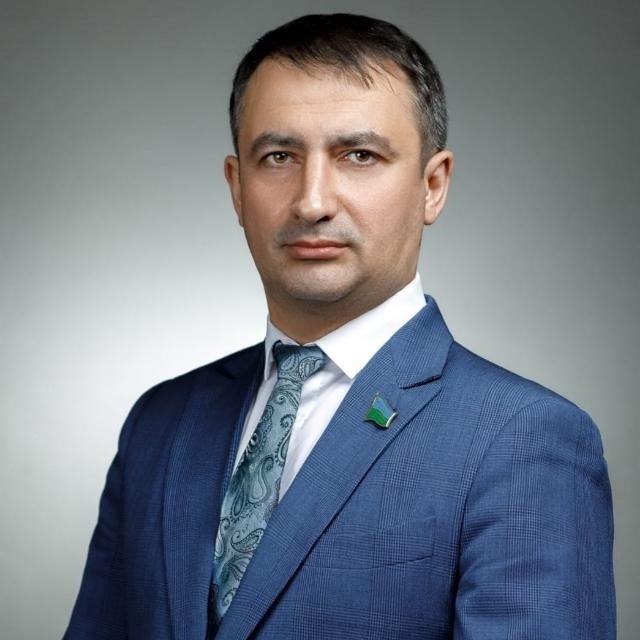 Депутат думы ХМАО Таги-заде Х.Б. заявил об ущемлении прав азербайджанцев при оформлении документов на детей