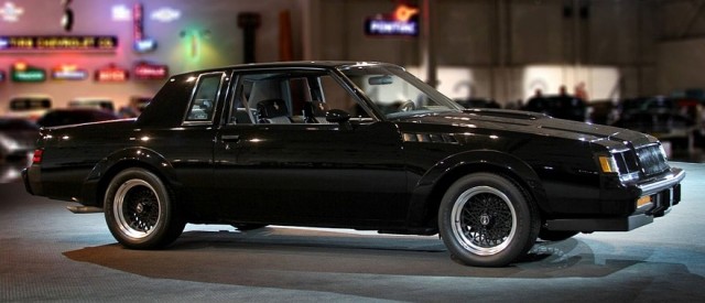 Buick GNX: аэродинамика кирпича, пятиместный салон и динамика Ferrari F40
