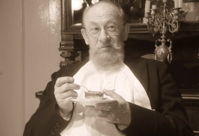 Как избавиться от отеков на лице с похмелья?