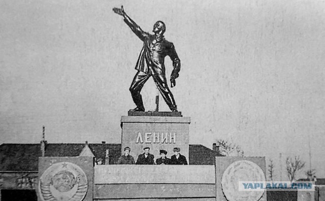 Ленин разный