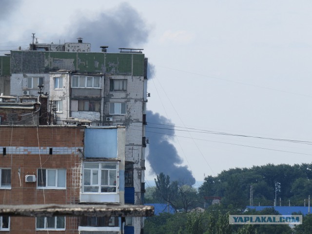 В районе аэропорта Донецка идет бой