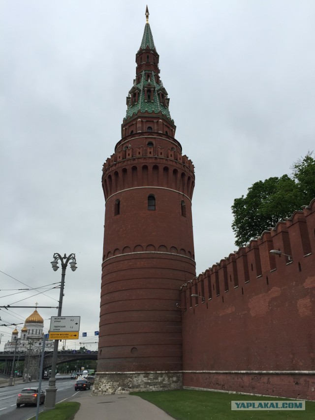 Экскурсия вокруг Московского Кремля