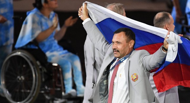 МИД: белорусский спортсмен, вынесший флаг России на открытии Паралимпиады, поступил по-мужски