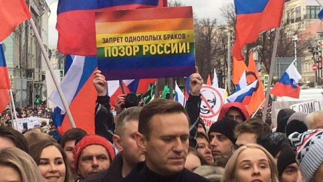 Навальный заявил о блокировке банковских счетов у членов его семьи