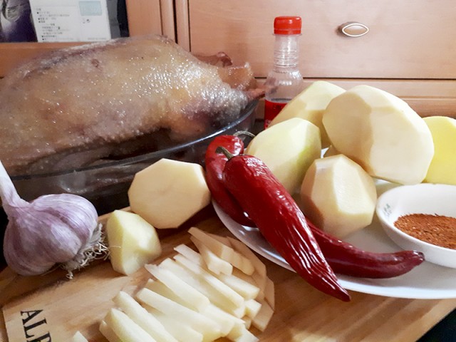 #ЯПовар . Гусь с картофелем по- корейски.