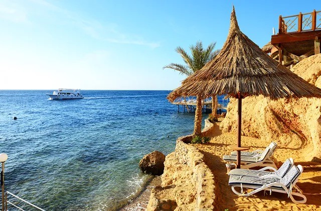 Топ-менеджер Мособлгаза умер от отравления после отпуска в Египте