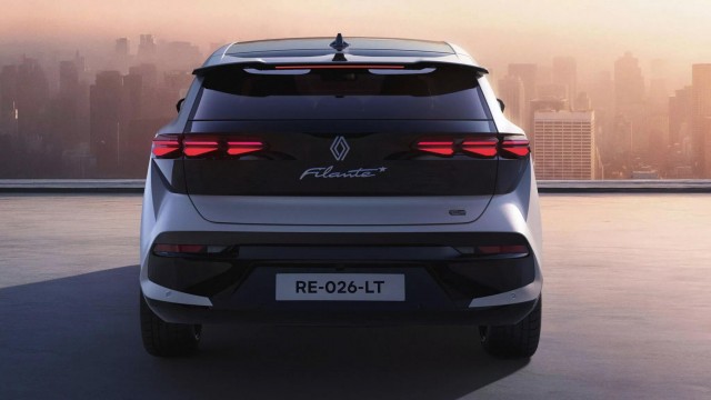 Renault выпустила элитный кроссовер Filante. Цена изделия от 30к.$ (2,35 млн рублей)