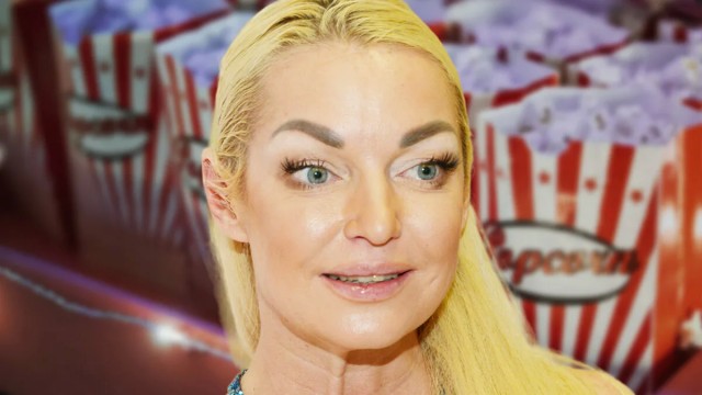 50-летняя балерина Анастасия Волочкова призналась, что хочет родить ребенка от своего 27-летнего парня-танцора Абаби