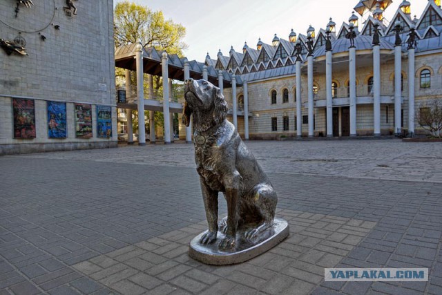 Сядь со мною рядом!