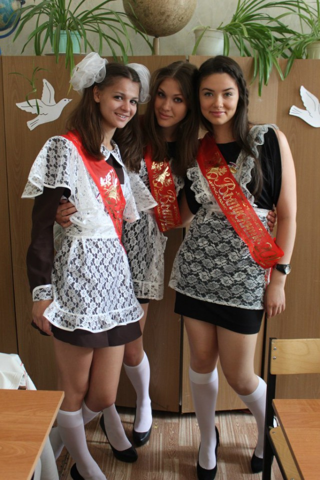 Выпускницы.