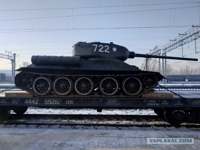 Эшелон с Т-34-85 в Чите