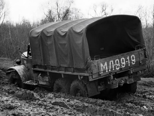 ЗИЛ-157: «автомат Калашникова» среди армейских грузовиков