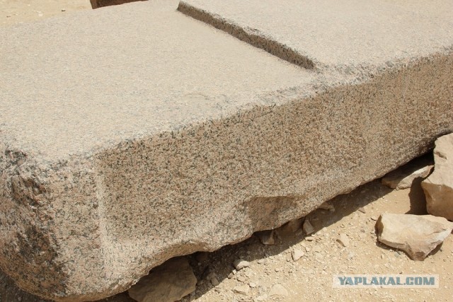 Одни уверены, что Египетские пирамиды построили инопланетяне, другие отрицают. Кто прав?