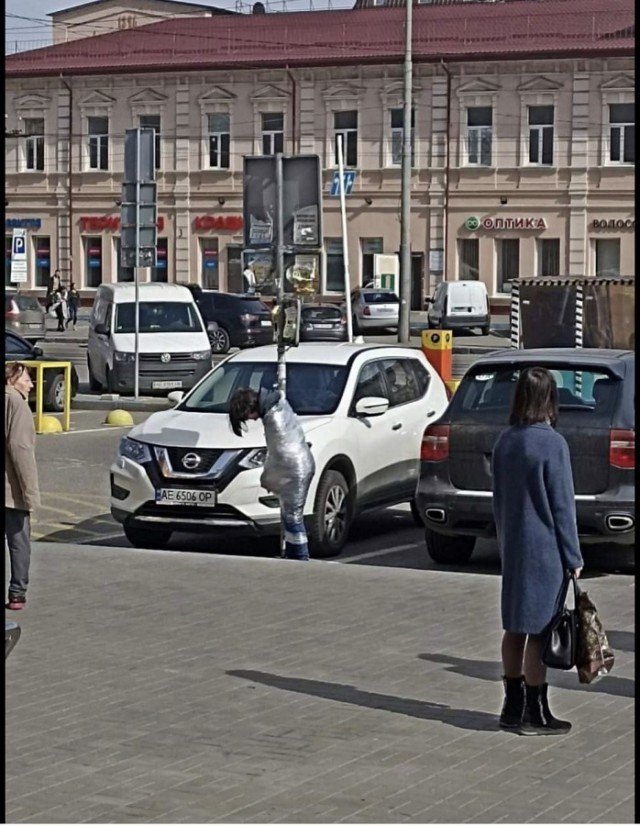 Украинская инсталляция