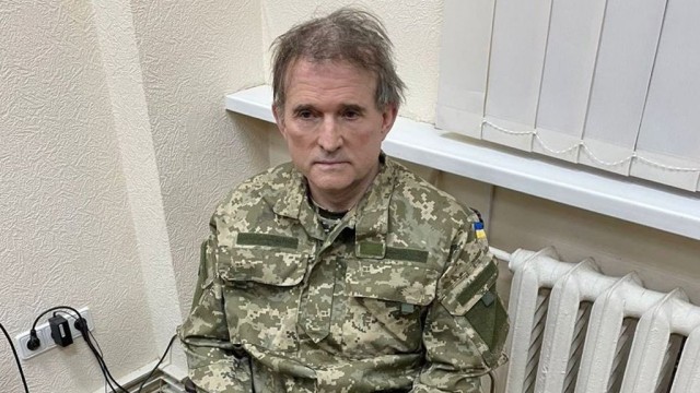 Киев сообщил об обмене пленных с участием командиров «Азова» и Медведчука