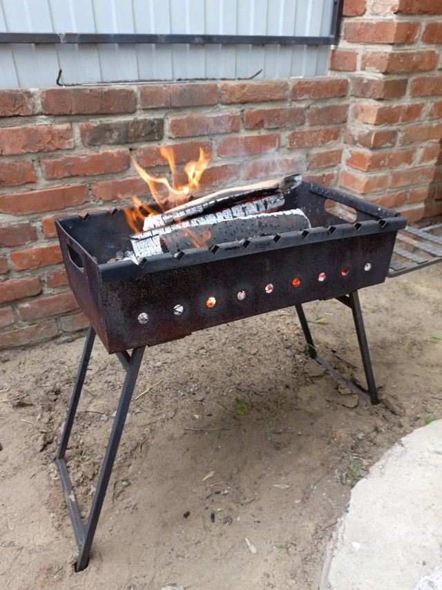 А у меня вон чё из окна