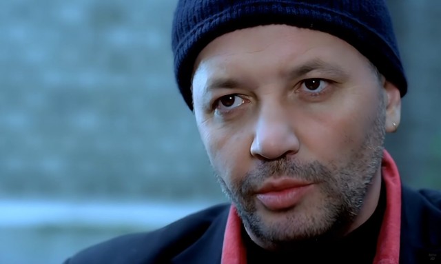Черной комедии «Даун Хаус» - 25 лет!
