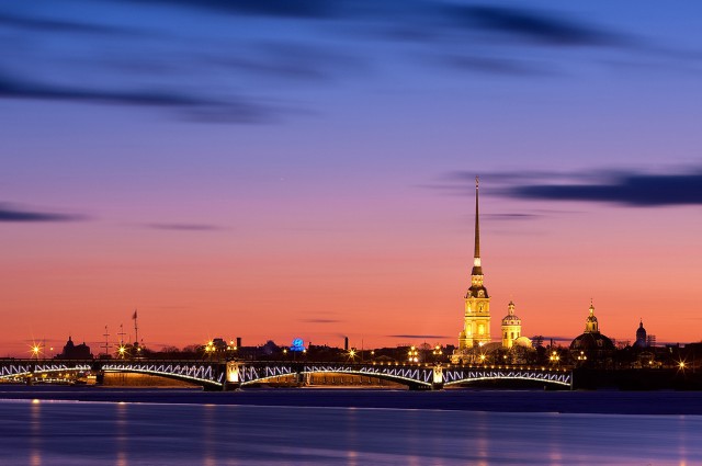 Белые мосты и разводные ночи