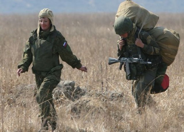 Красит ли форма женщину? 22 варианта