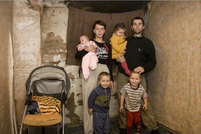 В семье китайца, женатого на секс-кукле, «родился» игрушечный ребенок