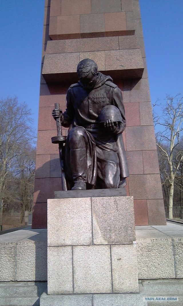 Мемориал Трептов-парк в Берлине
