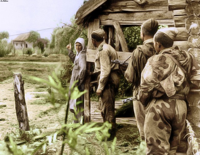 Фотографии связанных с историей Красной и Советской Армии.
