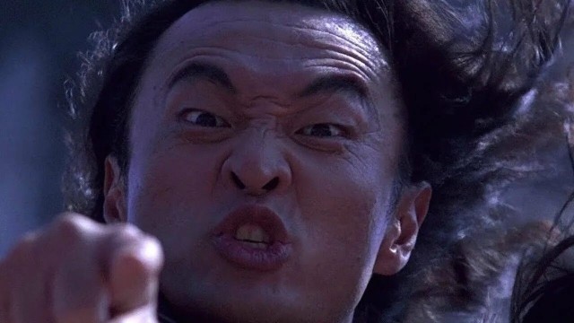 В фильме «Мортал Комбат» (1995) без сомнения одна из ЛУЧШИХ заставок в истории кино. Я буду стоять на своём до конца.