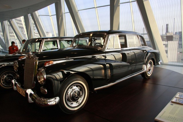 Музей Merсedes Benz в Штутгарте