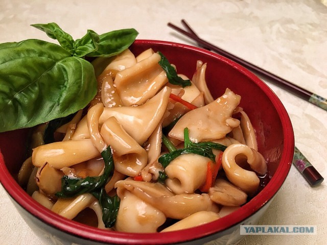 Кальмары (Three Cup Squid)