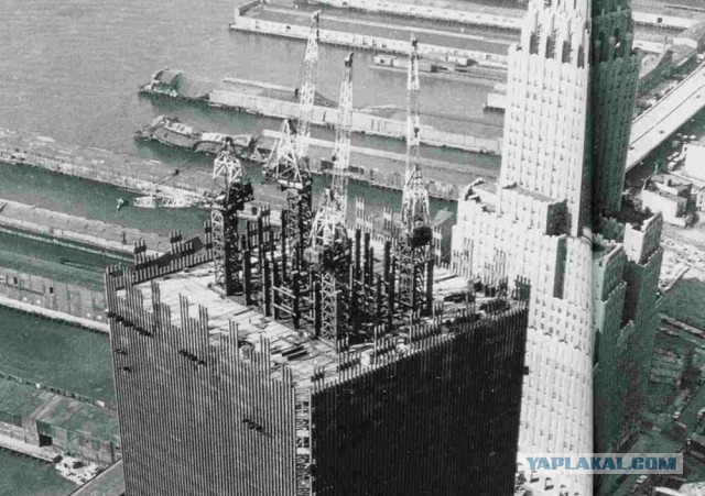 Таран небоскрёба в 1945 году