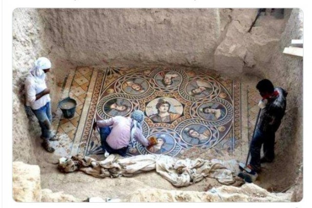 Очень странные дела в очень неожиданных фотографиях