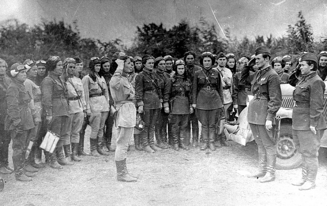 Черно-белые документы войны