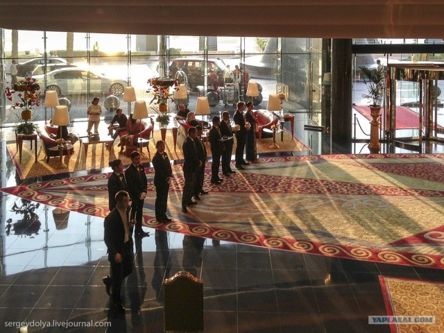 Д.Р. в Бурдж Аль Араб