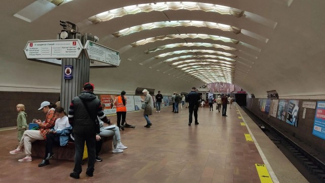 В московском метро появилась разметка с указанием, где откроются двери поезда
