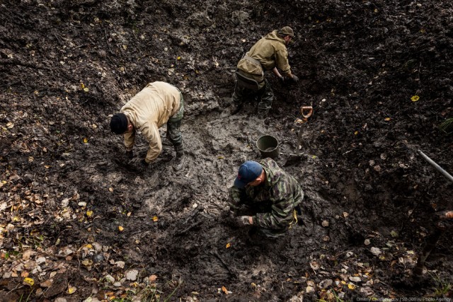 Поисковые работы останков советских солдат